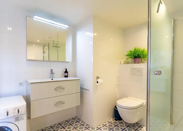 Mesange - Au Centre De *