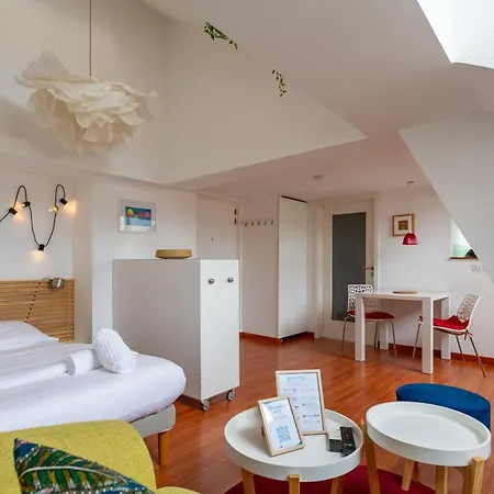 Mesange - Au Centre De Strasburg